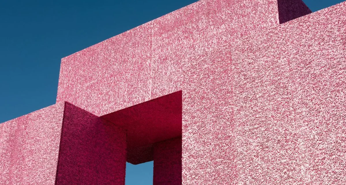 Alusion Bauwerk aus Aluminium